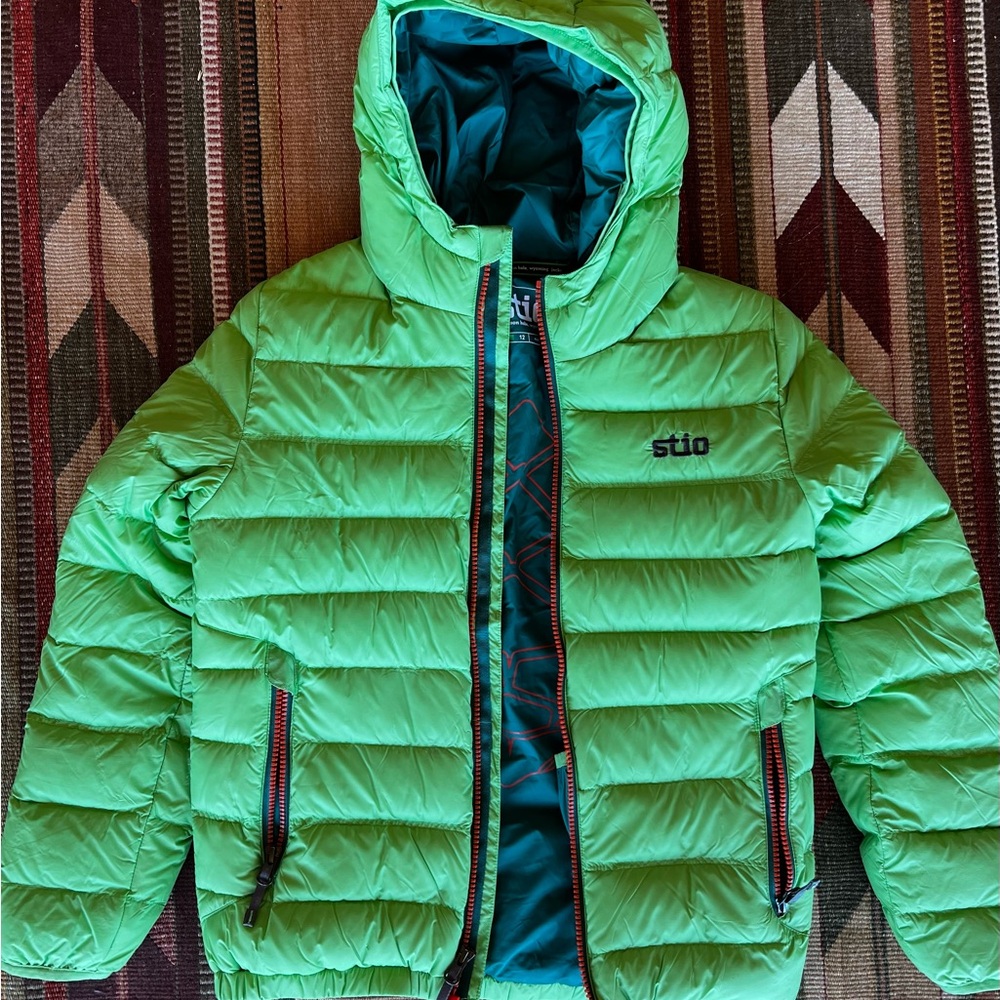Stio Hometown Down Kids Hooded Jacket Bright Green Size 12 NWOT